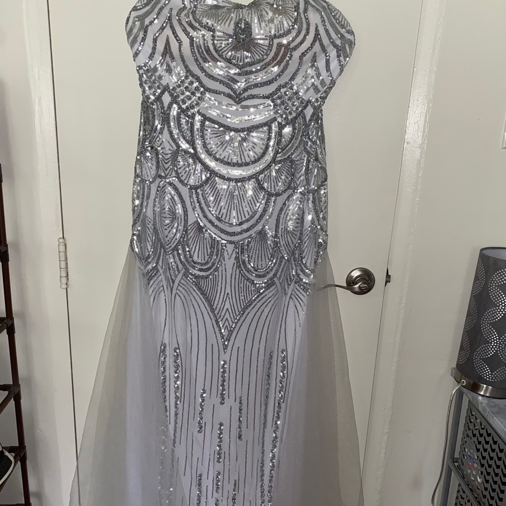 White plus size dress